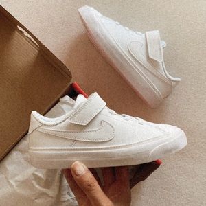 New in box Toddler Nike Sneakers 👟